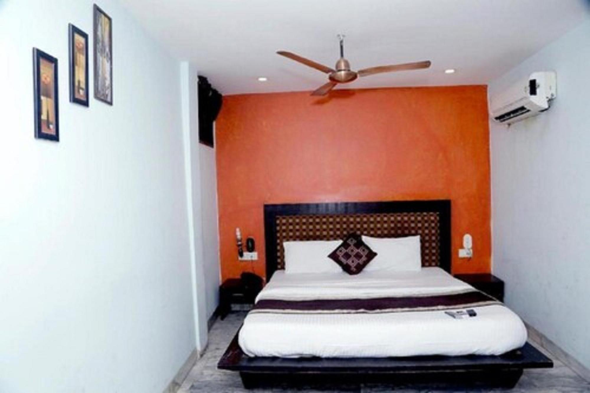 Hotel Shanti House New Delhi Karnail Singh Stadium Gate No 1 Ngoại thất bức ảnh